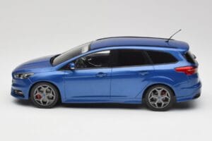 Ford Focus ST Turnier Mk3 Azul MCG 1:18 MCG18465 Metal - imagem 3 de 6
