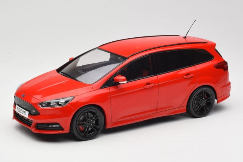 Ford Focus ST Turnier Mk3 Race Red MCG 1:18 MCG18466 Metal