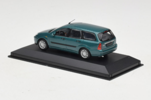 Ford Focus Mk1 Turnier Verde Minichamps 1:43 FOCUS003 Metal - imagem 3 de 5