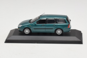 Ford Focus Mk1 Turnier Verde Minichamps 1:43 FOCUS003 Metal