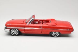 Ford Galaxie 500 Cabriolet Vermelho Sun Star 1:18 1420 Metal - imagem 4 de 8