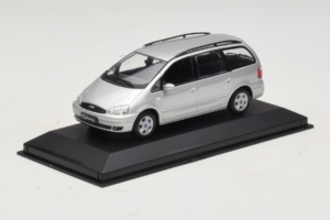 Ford Galaxy Mk2 Prata Minichamps 1:43 GALAXY001 Metal - imagem 2 de 4