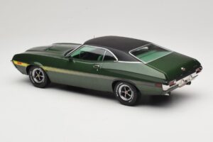 Ford Gran Torino Sport Verde IXO 1:18 18CMC185 Metal - imagem 5 de 6