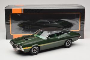 Ford Gran Torino Sport Verde IXO 1:18 18CMC185 Metal - imagem 6 de 6