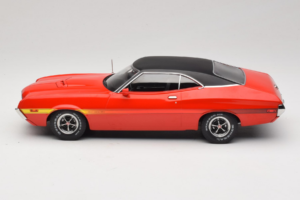 Ford Gran Torino Sport Vermelho IXO 1:18 18CMC263 Metal - imagem 3 de 6