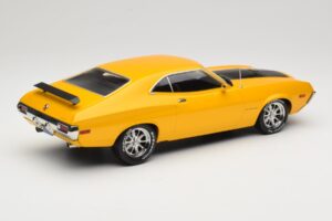 Ford Gran Torino Sport Amarelo IXO 1:18 18CMC186 Metal - imagem 2 de 6