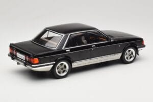 Ford Granada Mk2 2.8 Injection Gray Metallic MCG 1:18 MCG18536 Metal - imagem 2 de 6