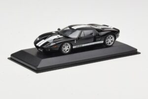 Ford GT Preto Minichamps 1:43 400084204 Metal - imagem 2 de 4