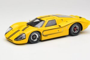 Ford GT40 Mk IV Amarelo 1967 Shelby Collectibles 1:18 31414S Metal