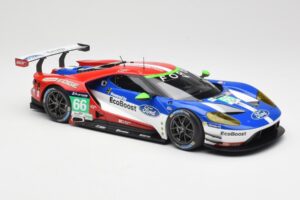 Ford GT GTE Chip Ganassi UK #66 O. Pla / S. Mucke / B. Johnson 24 Hours of Le Mans 2016 Minichamps 1:18 155168666 Metal - imagem 4 de 6