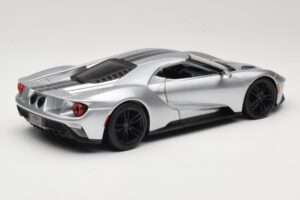 Ford GT Prata Maisto 1:18 31384 Metal - imagem 3 de 8
