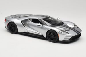 Ford GT Prata Maisto 1:18 31384 Metal - imagem 6 de 8