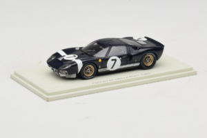 Ford GT40 Mk I #7 B. Bondurant / U. Maglioli 24 Hours of Le Mans 1965 Spark 1:43 S4536 Resina - imagem 2 de 4