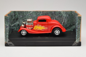 Ford High Tech Vermelho com Chama American Muscle 1:18 7726 Metal