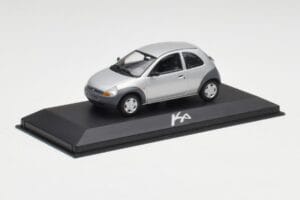 Ford Ka Mk1 Cinzento Prata Minichamps 1:43 130248 Metal - imagem 2 de 4