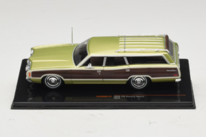 Ford LTD Country Squire Green Bronze IXO 1:43 CLC608N Metal