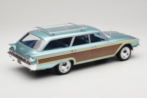 Ford Country Squire Azul MCG 1:18 MCG18049 Metal - imagem 2 de 6