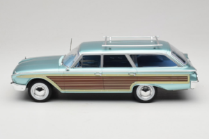 Ford Country Squire Azul MCG 1:18 MCG18049 Metal - imagem 3 de 6