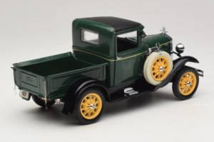 Ford Model A Pickup Valley Green Motor City 1:18 40003 Metal - imagem 3 de 8