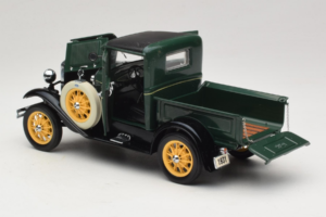 Ford Model A Pickup Valley Green Motor City 1:18 40003 Metal - imagem 5 de 8