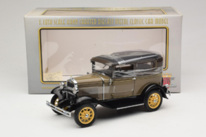 Ford Model A Tudor Chicle Drab Motor City 1:18 41003 Metal - imagem 6 de 6