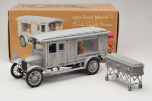 Ford Model T Carro Fúnebre Ornamentado Esculpido Precision Miniatures 1:18 PMSC-07G Metal - imagem 8 de 8