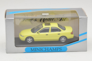 Ford Mondeo Mk1 Citrus Yellow Minichamps 1:43 MIN0821001 Metal - imagem 4 de 4