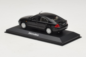Ford Mondeo Mk3 Preto Minichamps 1:43 MONDEO004 Metal - imagem 3 de 4