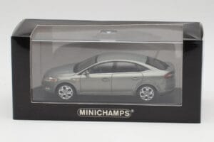 Ford Mondeo Mk3 Sedan Cinzento Metallic Minichamps 1:43 IND403086003 Metal - imagem 4 de 4
