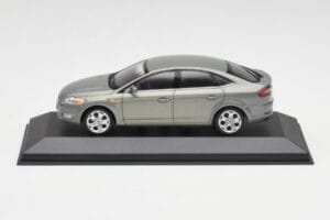 Ford Mondeo Mk3 Sedan Cinzento Metallic Minichamps 1:43 IND403086003 Metal
