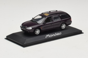 Ford Mondeo Mk1 Turnier Dark Blue Metallic Minichamps 1:43 43306312 Metal - imagem 2 de 4