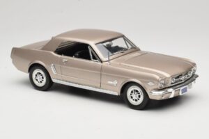 Ford Mustang 1964 1/2 Prateado Mira 1:18 6127 Metal - imagem 6 de 8