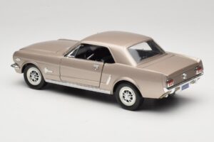 Ford Mustang 1964 1/2 Prateado Mira 1:18 6127 Metal - imagem 7 de 8