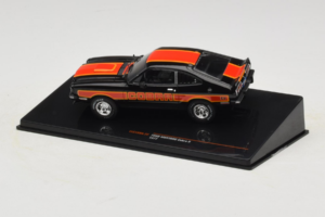 Ford Mustang Cobra II Preto IXO 1:43 CLC599N Metal - imagem 3 de 4