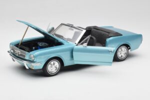 Ford Mustang Cabriolet Arcadian Blue Revell 1:18 8832-F1 Metal - imagem 2 de 8