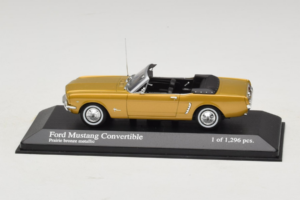 Ford Mustang Cabriolet Dourado Minichamps 1:43 400082432 Metal