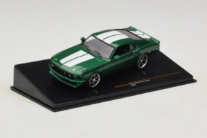 Ford Mustang Custom Verde IXO 1:43 CLC530N Metal - imagem 2 de 4