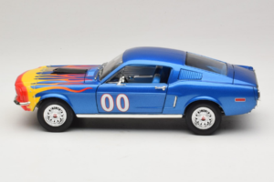 Ford Mustang Cooter's Car Dukes of Hazzard Tomy 1:18 21957P Metal - imagem 3 de 6