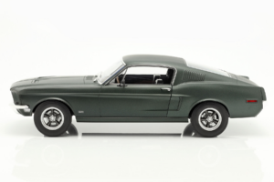 Ford Mustang Fastback Satin Green Metallic Norev 1:12 122702 Metal - imagem 3 de 5