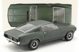 Ford Mustang Fastback Satin Green Metallic Norev 1:12 122702 Metal - imagem 4 de 5