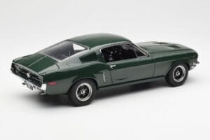Ford Mustang GT Bullitt Verde AUTOart 1:18 72812 Metal - imagem 3 de 8