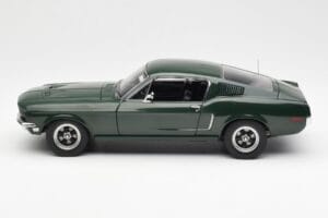Ford Mustang GT Bullitt Verde AUTOart 1:18 72812 Metal - imagem 4 de 8