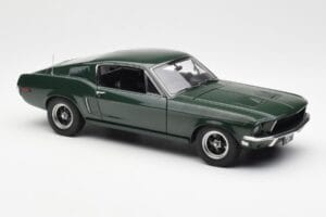 Ford Mustang GT Bullitt Verde AUTOart 1:18 72812 Metal - imagem 6 de 8