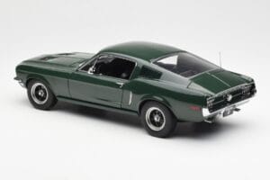 Ford Mustang GT Bullitt Verde AUTOart 1:18 72812 Metal - imagem 7 de 8