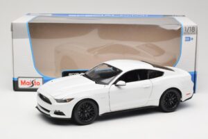 Ford Mustang GT S550 Branco Maisto 1:18 31197 Metal - imagem 8 de 8