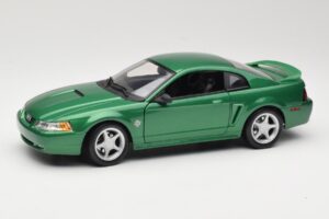 Ford Mustang GT SN95 Verde Maisto 1:18 50326 Metal