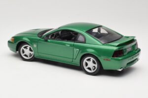 Ford Mustang GT SN95 Verde Maisto 1:18 50326 Metal - imagem 7 de 8