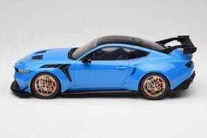 Ford Mustang GTD Antimatter Blue Metallic GT Spirit 1:18 GT473 Resina - imagem 3 de 6
