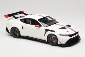 Ford Mustang GTD S650 Spirit of America Performance White GT Spirit 1:18 GT956 Resina - imagem 4 de 6