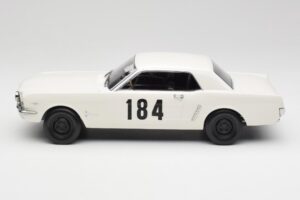 Ford Mustang Hardtop #184 B. Neyret / J. Terramorsi Rally Monte Carlo 1965 Norev 1:18 182801 Metal - imagem 3 de 6